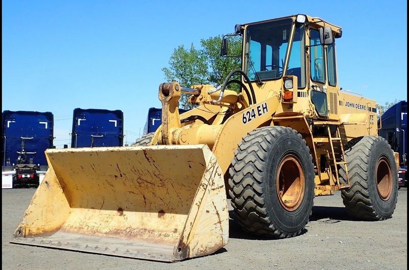 John Deere 624EH