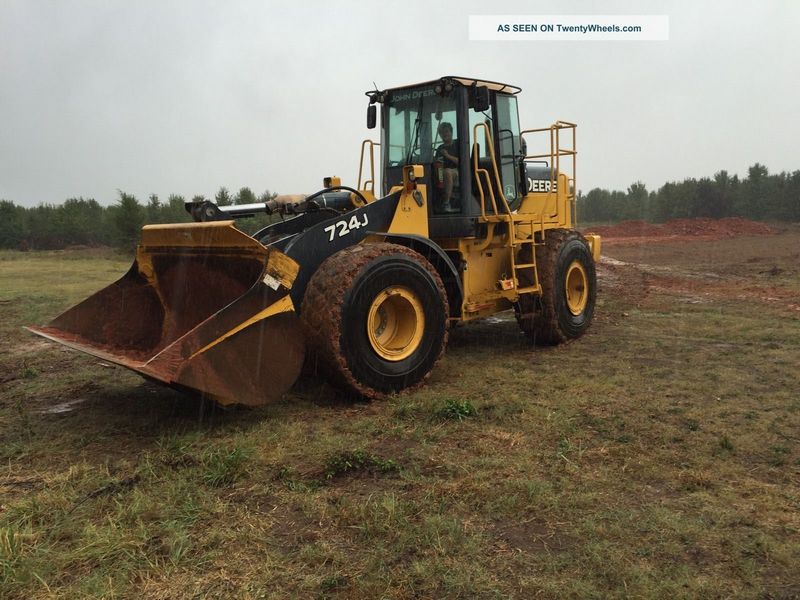 John Deere 724J
