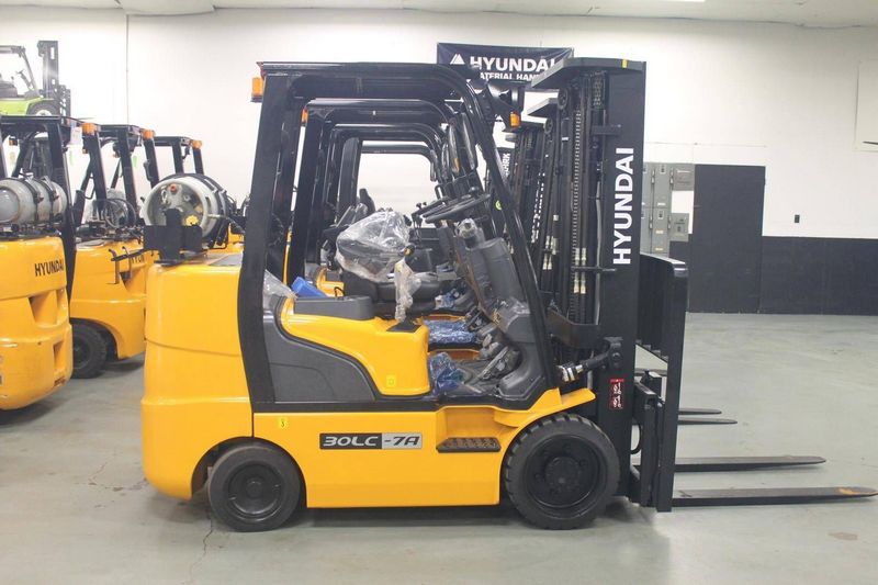 Hyundai 30LC-7