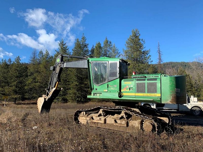 John Deere 2154D Road Builder