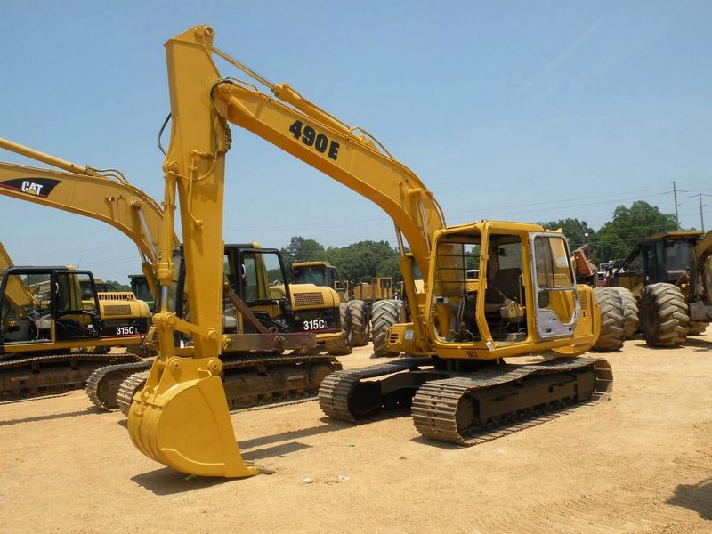 John Deere 490E