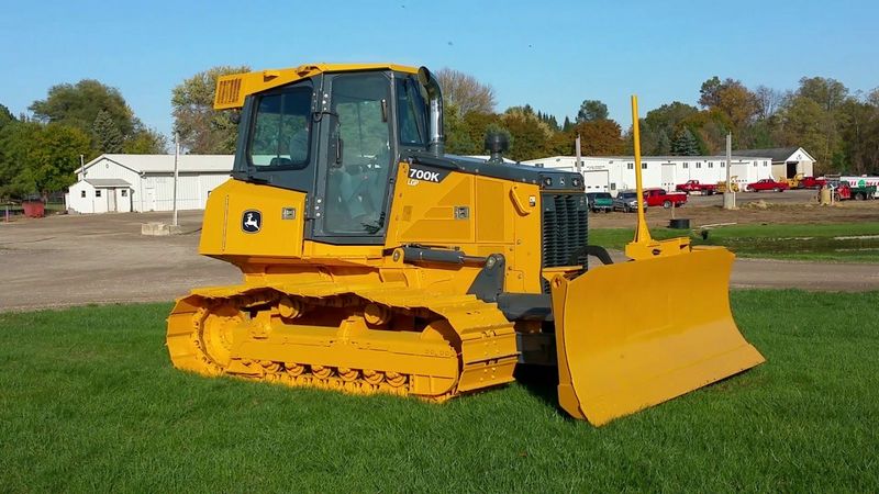 John Deere 700K
