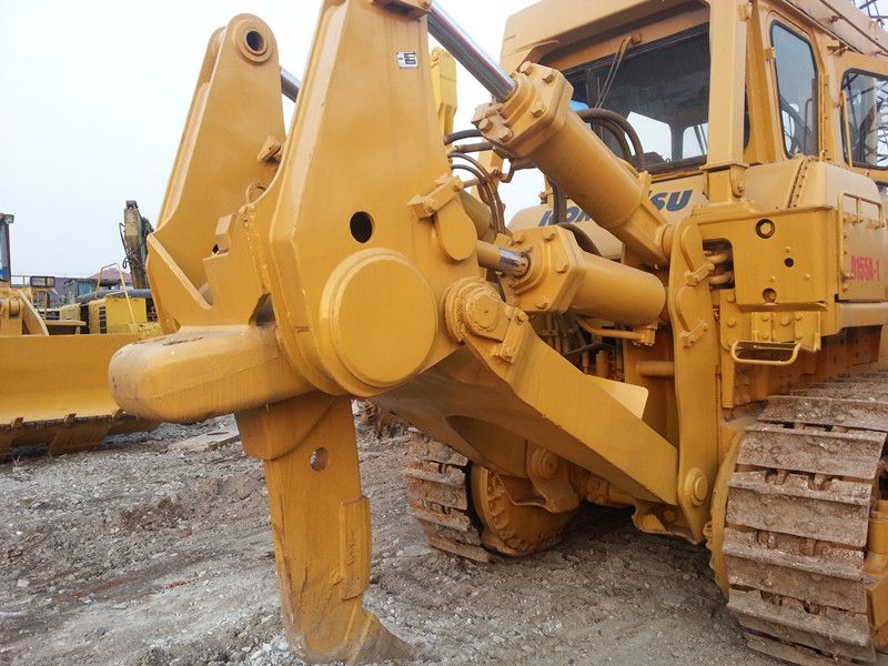 Komatsu D155A-1