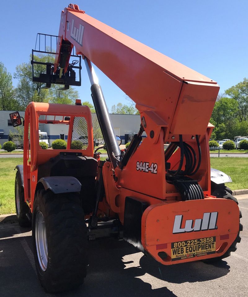 Lull 944E42
