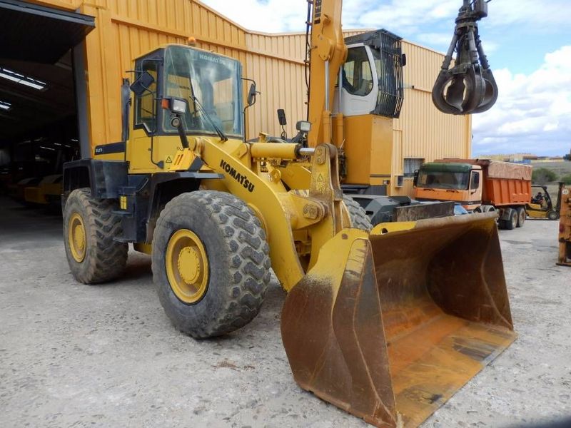 Komatsu WA270-3