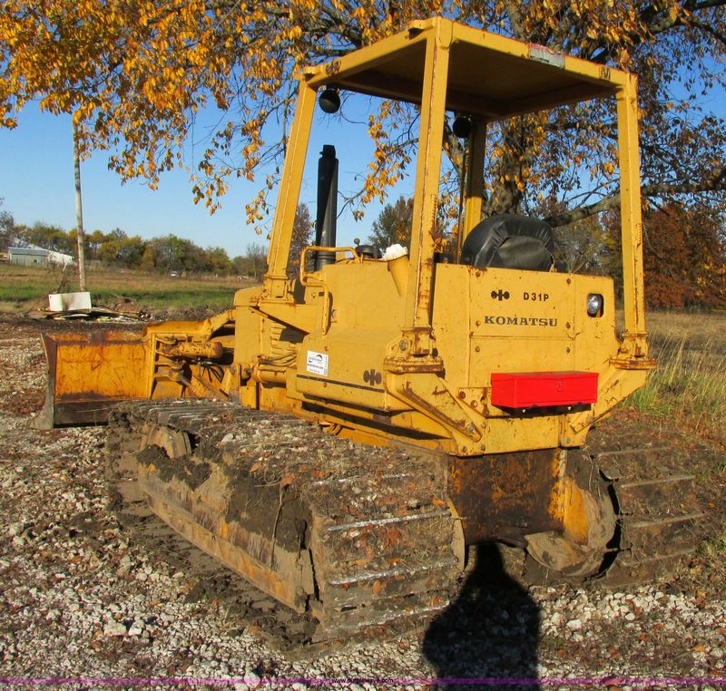 Komatsu D31P-17