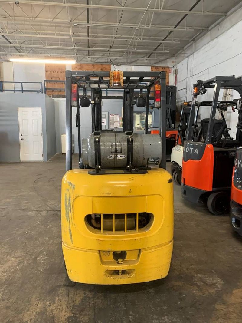 Komatsu FG25SHT-14