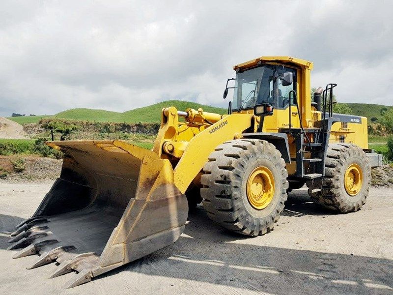 Komatsu WA500-3