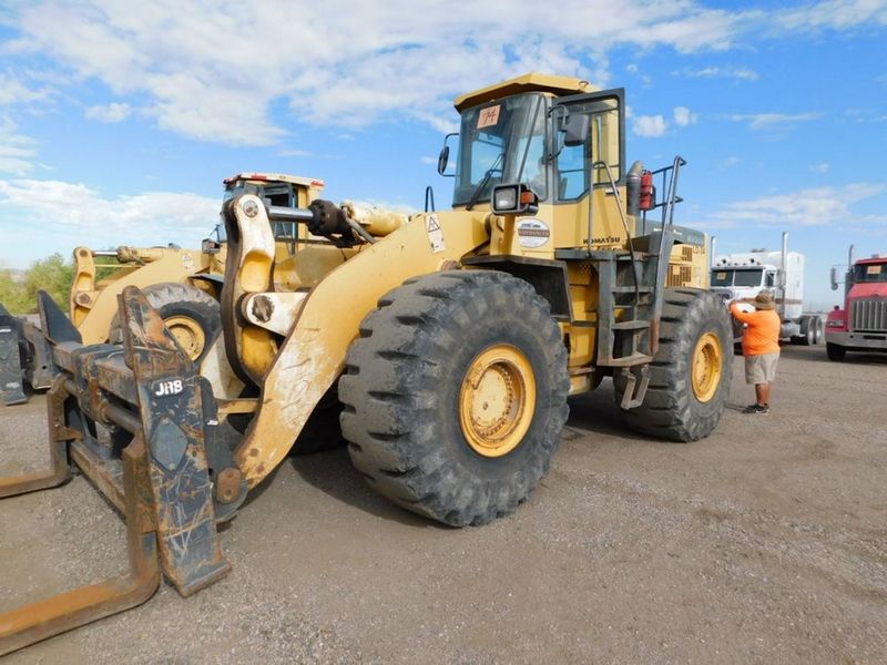 Komatsu WA500-3L