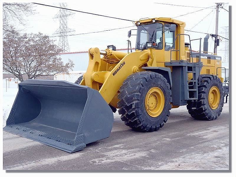 Komatsu WA600-3