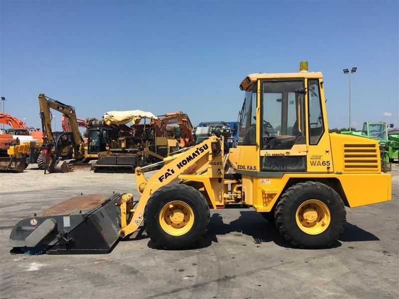 Komatsu WA65-6H
