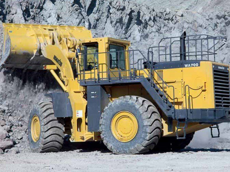 Komatsu WA700-3 With AJSS