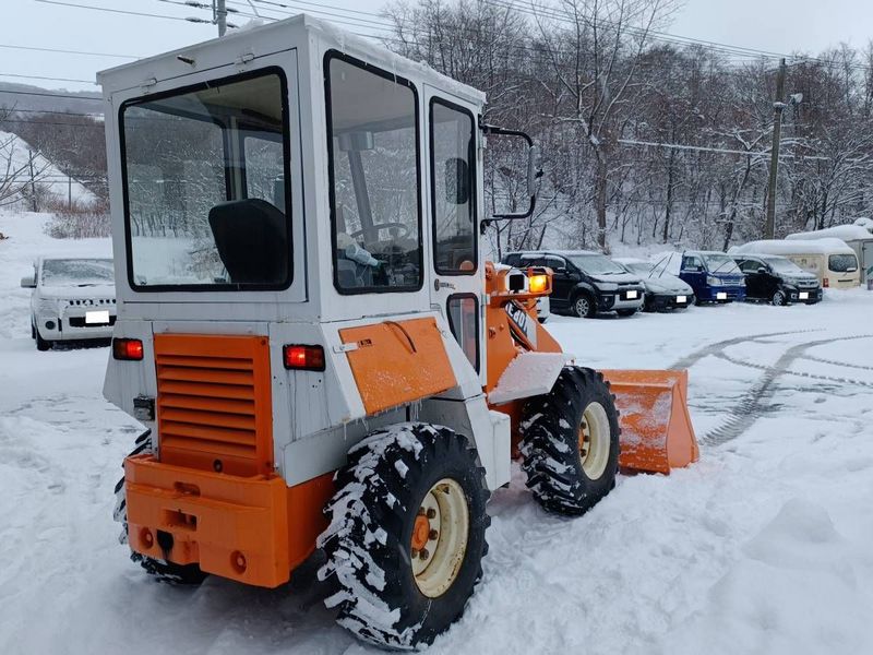 Kubota R350