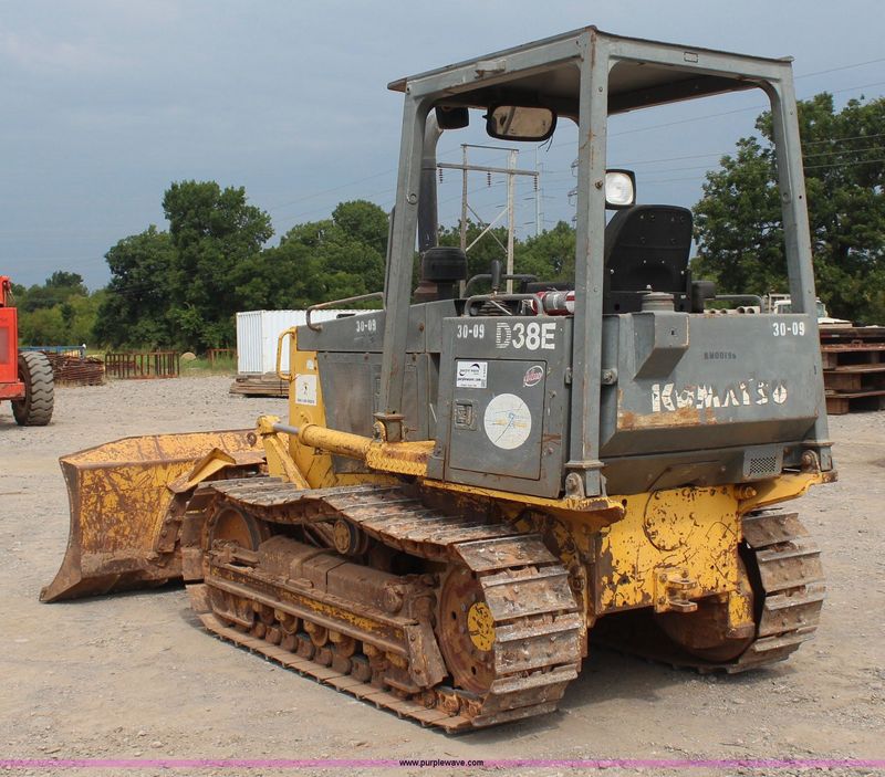 Komatsu D38E-1