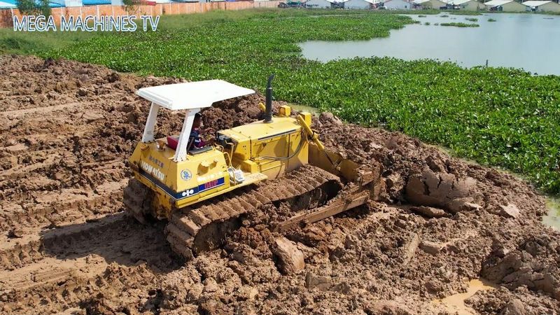 Komatsu D40P-1
