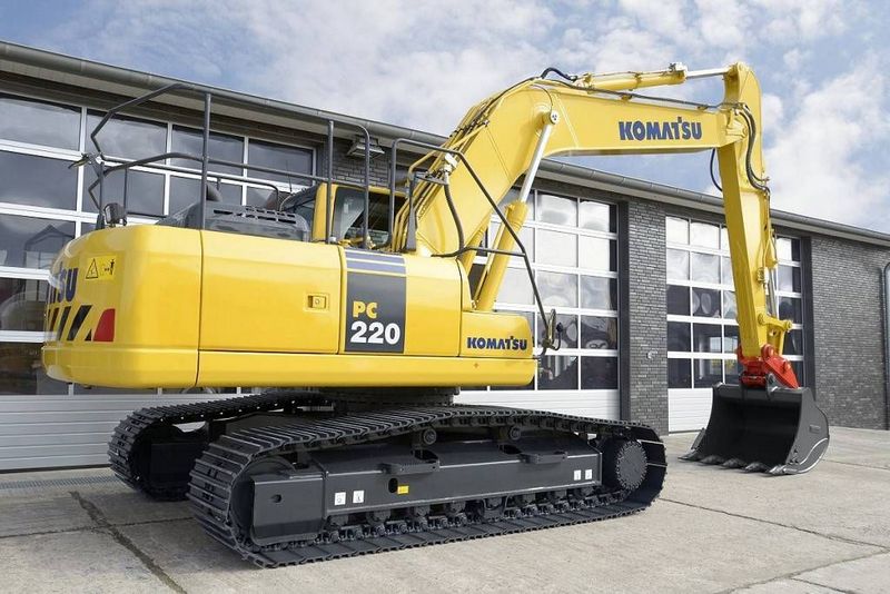 Komatsu PC220-2