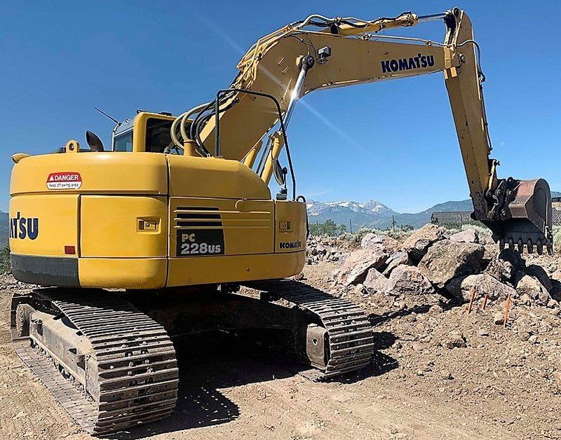 Komatsu PC228US-8