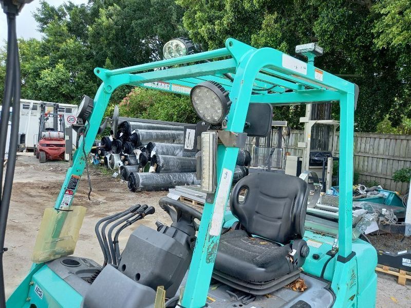 Mitsubishi FG30NT