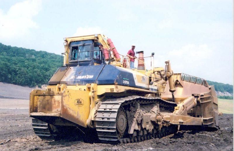 Komatsu D575A-2SD