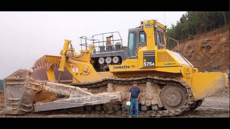 Komatsu D575A-3SD
