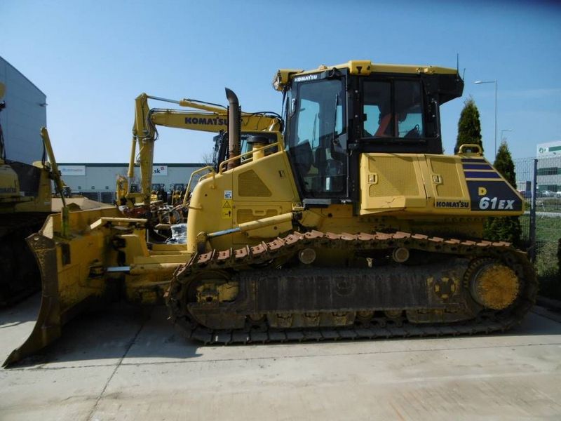 Komatsu D61EX-23