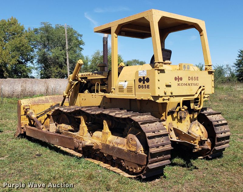 Komatsu D65E-7