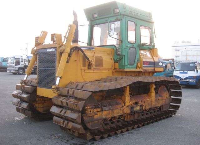 Komatsu D65P-11