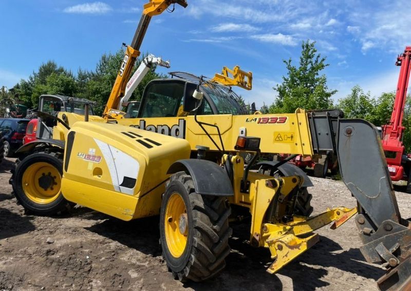 New Holland LM1333
