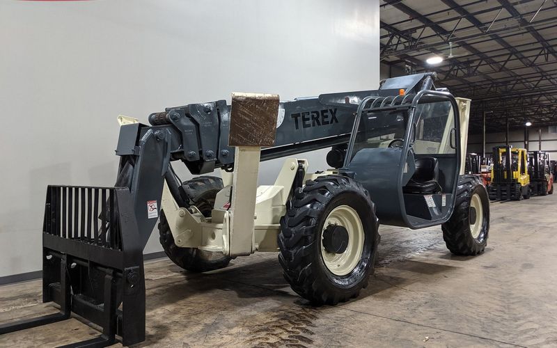 Terex TH1056C