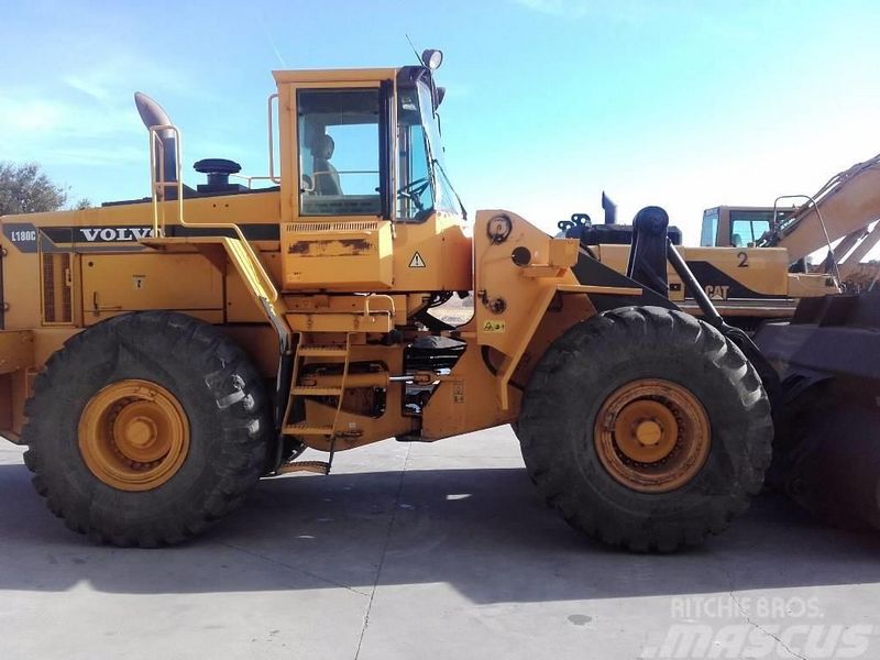 Volvo BM L180