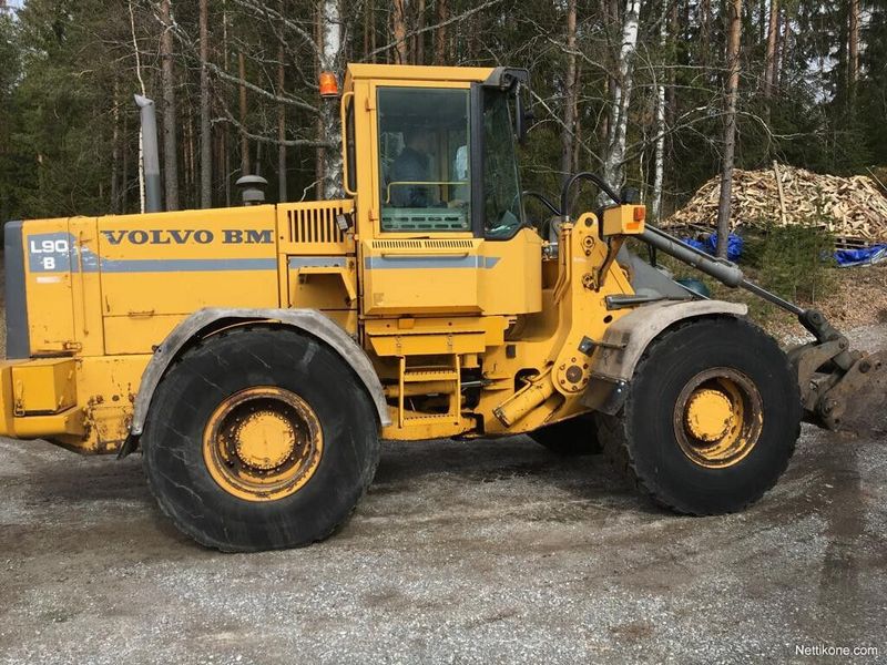 Volvo BM L90B